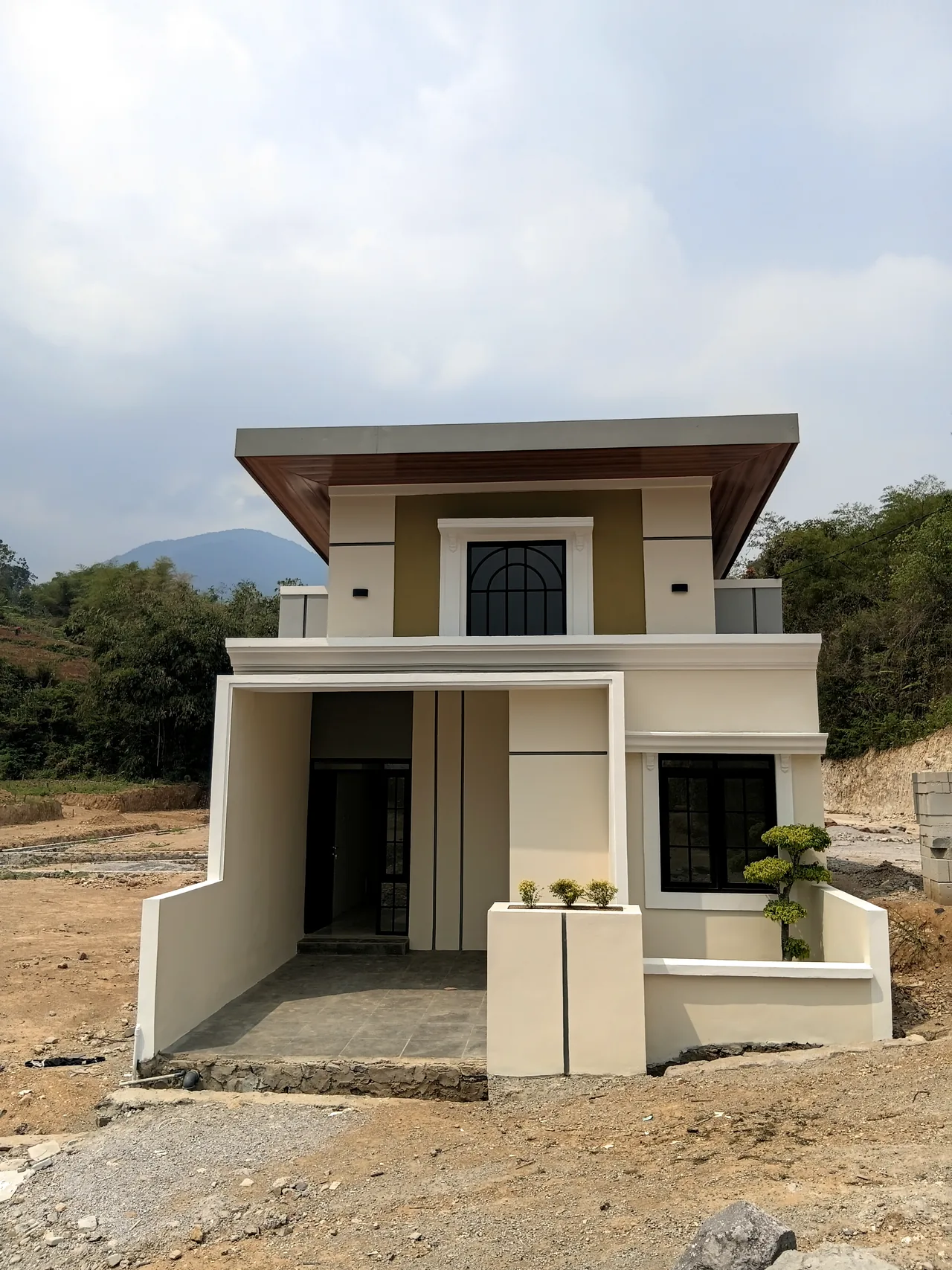 Fasad rumah contoh aktual Bukit Flamboyan Indah 2